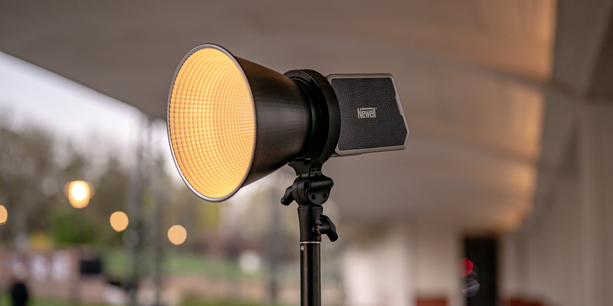Adapter montażowy Newell - Bowens / Mini Bowens typu FM